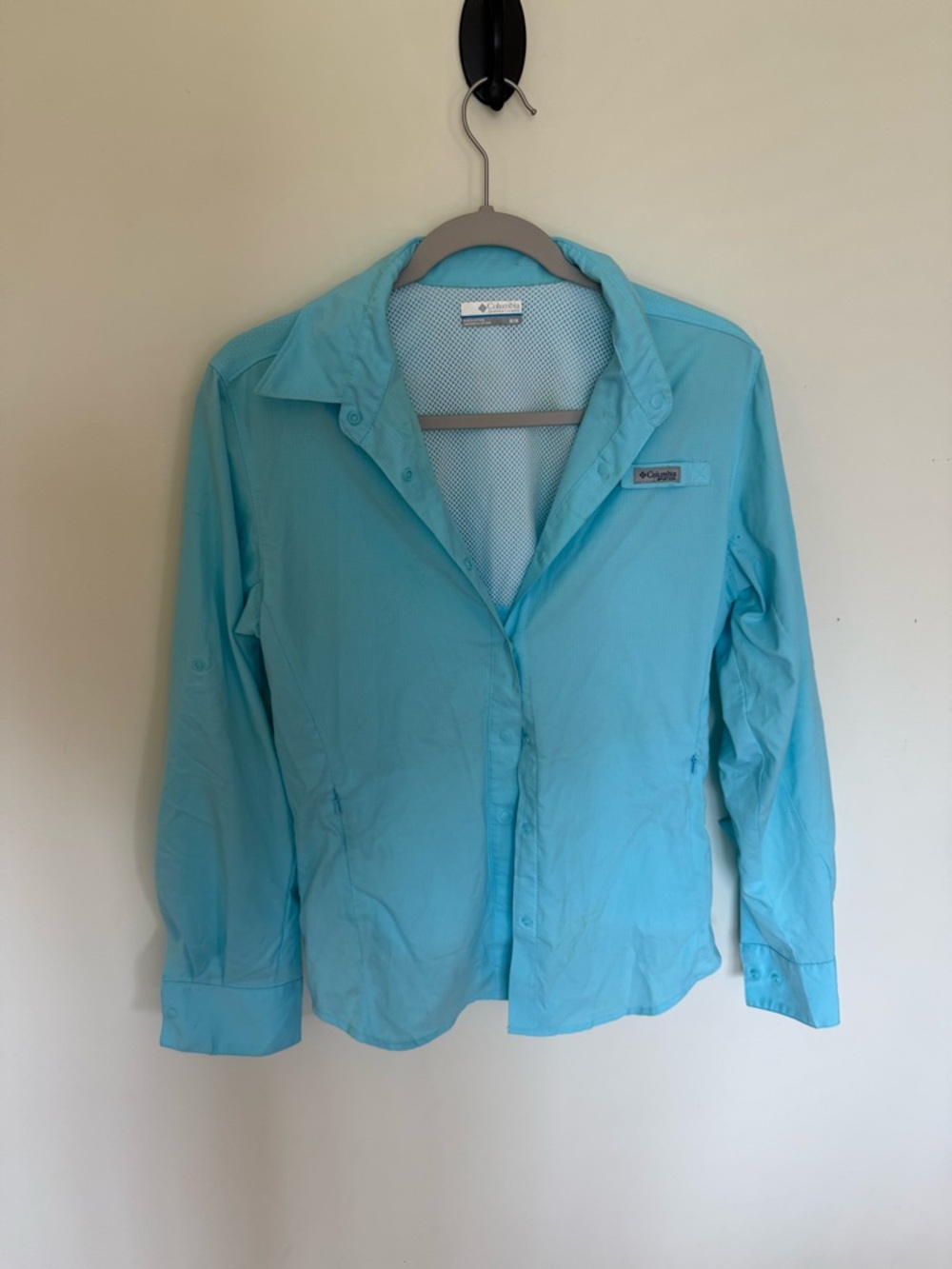 Columbia Light Blue Turquoise Button-Down Shirt